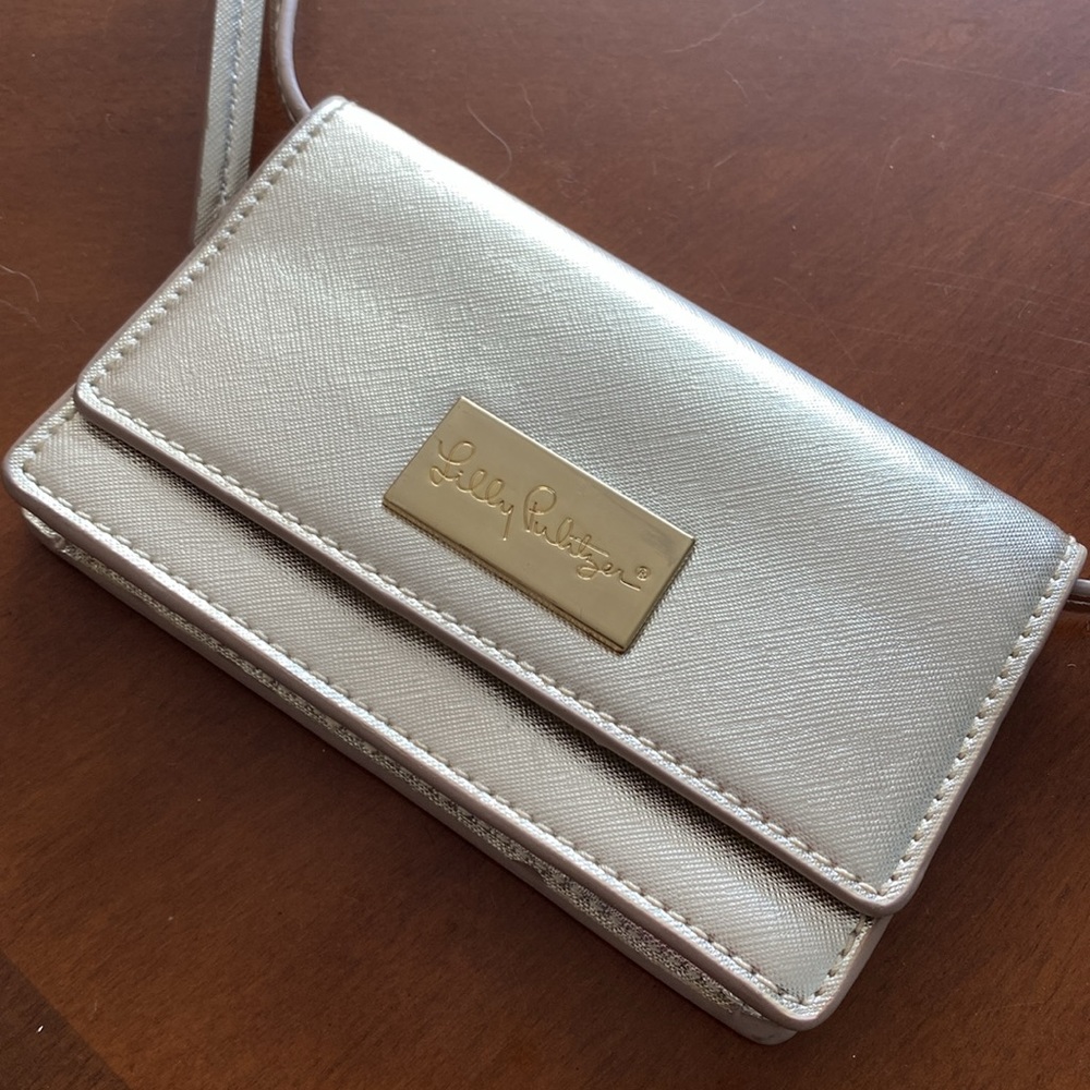 Lilly Pulitzer gold wallet/clutch, NWOT